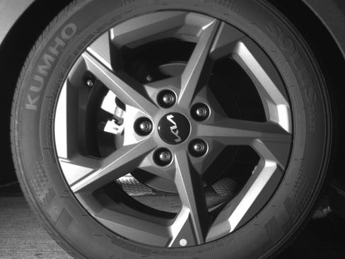 Used 2025 Kia K4 LXS image 15