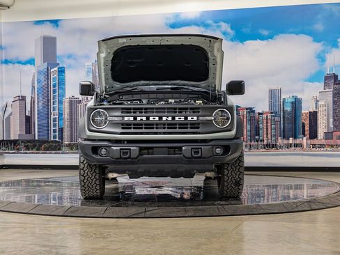 Used 2023 Ford Bronco Black Diamond image 4