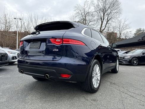 Used 2017 Jaguar F-PACE Prestige image 13