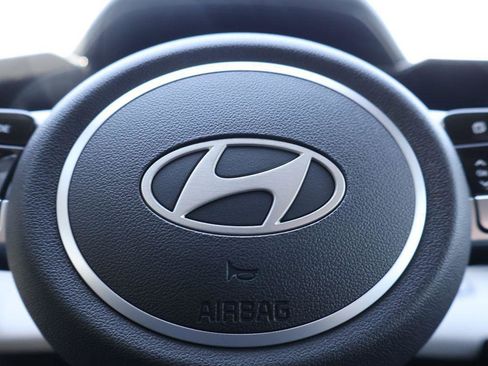 New 2026 Hyundai Elantra Limited image 29