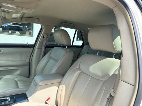 Used 2010 Cadillac DTS FWD image 33
