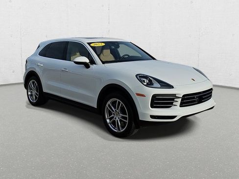 Used 2023 Porsche Cayenne image 3
