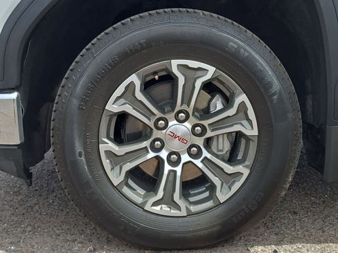 Used 2025 GMC Sierra 1500 SLT RWD image 10