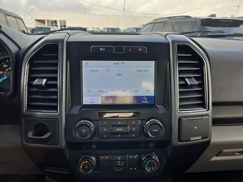 Used 2020 Ford F150 XLT image 14