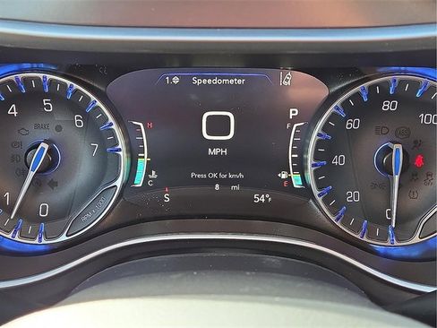 New 2026 Chrysler Pacifica Select image 17