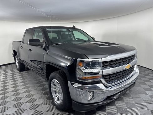 Used 2018 Chevrolet Silverado 1500 LT w/ All Star Edition image 7