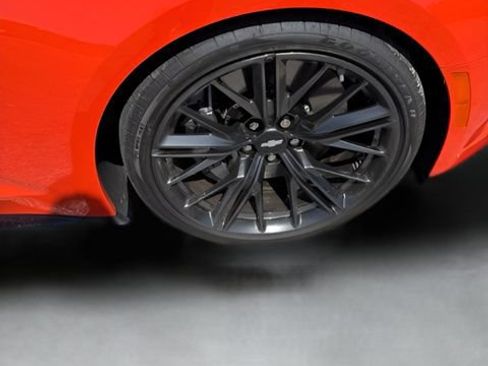 Used 2019 Chevrolet Camaro ZL1 RWD image 7