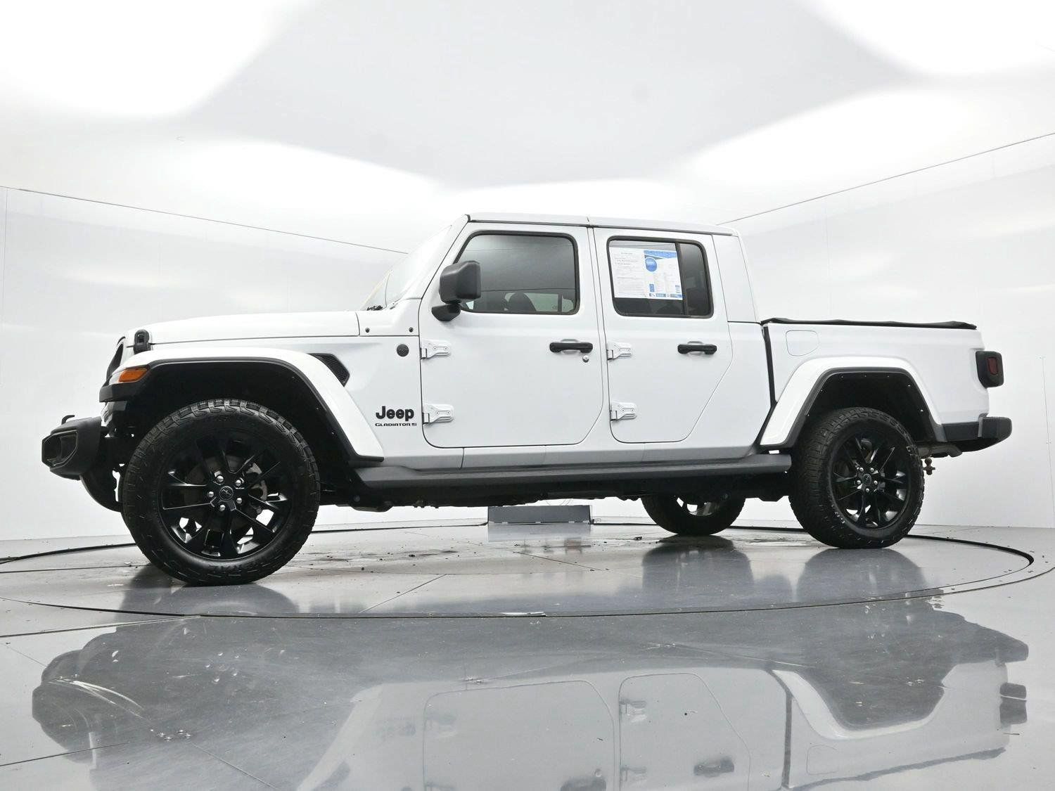 Used 2025 Jeep Gladiator Sport AWD/4WD image 44
