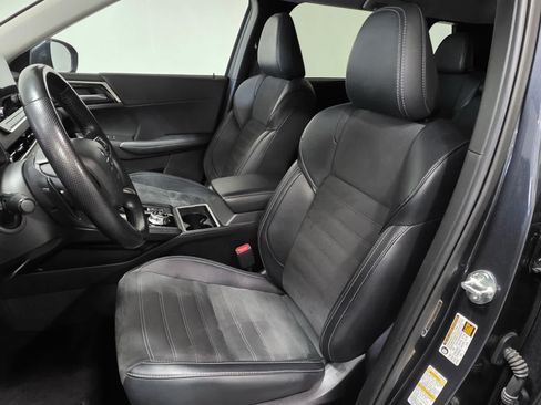 Used 2024 Mitsubishi Outlander SE AWD/4WD image 14