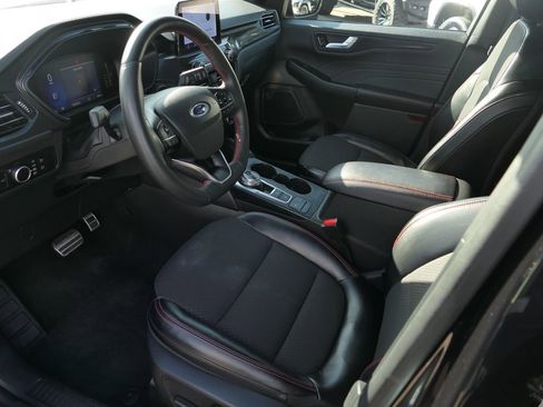 Used 2024 Ford Escape ST-Line image 9