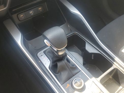 Used 2023 Kia Sorento LX image 26