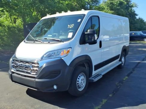 Used 2025 RAM ProMaster 2500 w/ U-Haul Equipment Group FWD image 3