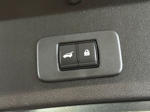 New 2026 Nissan Leaf Platinum+ w/ Illuminated Package image 17