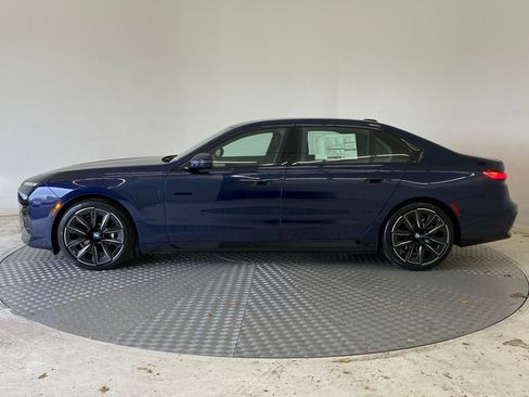 Used 2026 BMW 750e xDrive w/ Executive Package AWD/4WD image 2