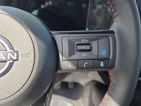New 2026 Nissan Kicks SR w/ SR Premium Package FWD image 17