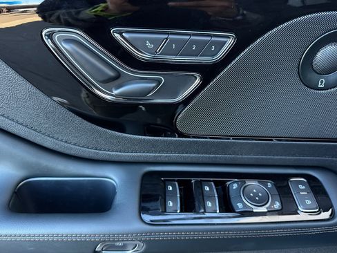 New 2026 Lincoln Aviator Premiere image 10