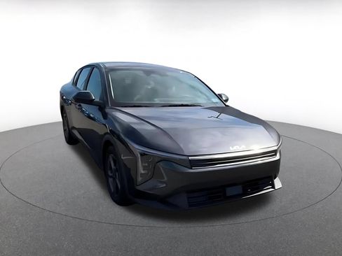 Used 2025 Kia K4 FWD image 3