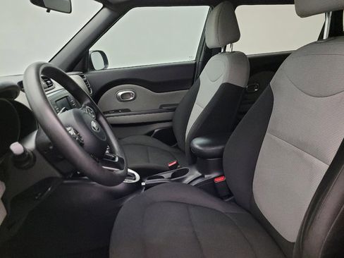 Used 2019 Kia Soul FWD image 17