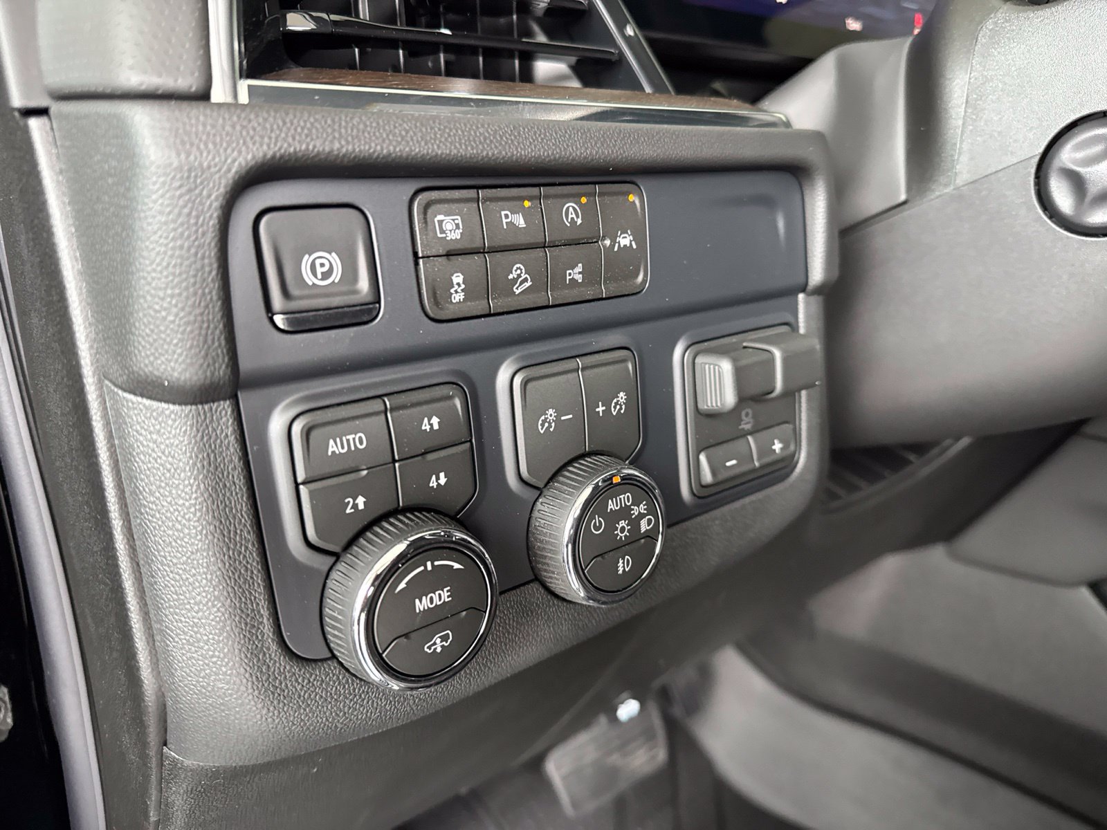 New 2027 Chevrolet Tahoe High Country AWD/4WD image 23