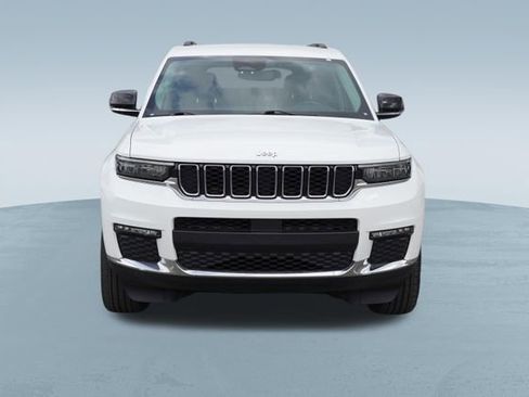 Used 2022 Jeep Grand Cherokee L Limited image 2