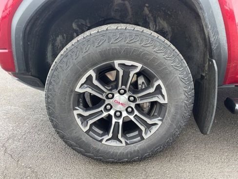 Certified 2024 GMC Canyon AT4 w/ AT4 Premium Package image 4