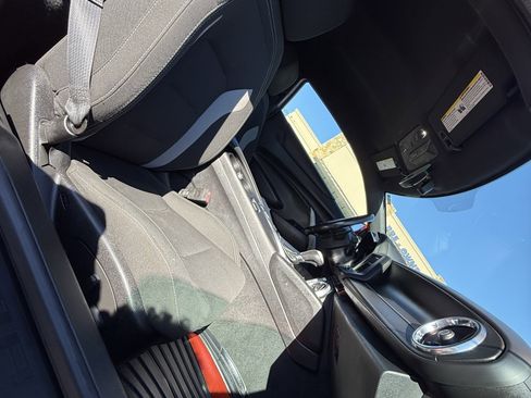 Used 2020 Chevrolet Camaro LT image 27