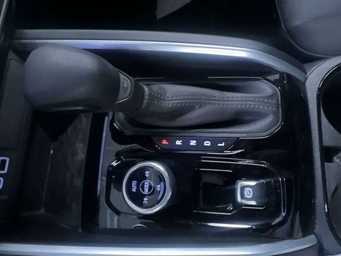 Used 2024 Chevrolet Colorado Trail Boss w/ Technology Package image 29