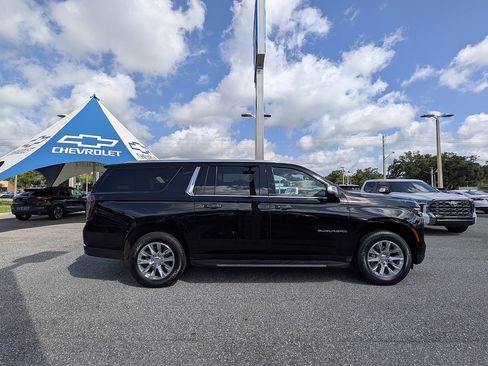 Certified 2025 Chevrolet Suburban Premier AWD/4WD image 2