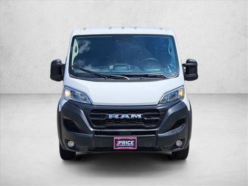 Used 2025 RAM ProMaster 2500 w/ Convenience Group FWD image 2