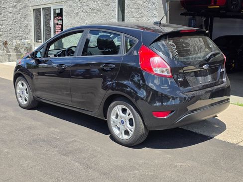 Used 2015 Ford Fiesta SE FWD image 5