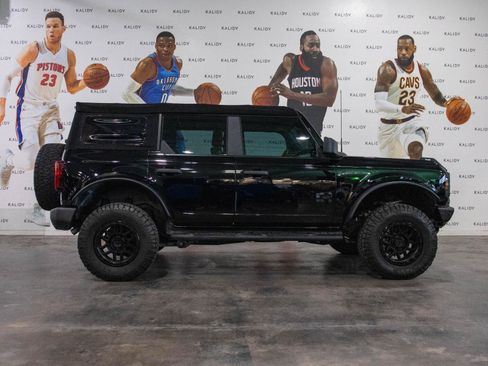 Used 2022 Ford Bronco 4-Door AWD/4WD image 17