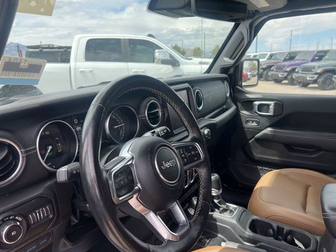 Used 2022 Jeep Wrangler Unlimited Sahara w/ Cold Weather Group AWD/4WD image 28