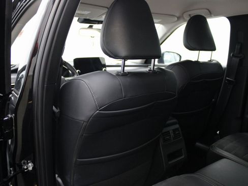 Used 2023 Mitsubishi Outlander SE image 13