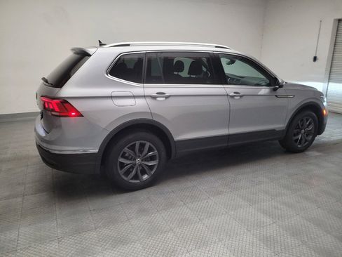 Used 2022 Volkswagen Tiguan SE FWD image 10