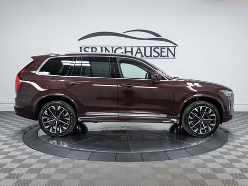 New 2026 Volvo XC90 B6 Ultra w/ Protection Package image 4