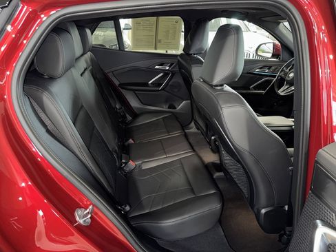 Used 2024 BMW X2 xDrive28i AWD/4WD image 11
