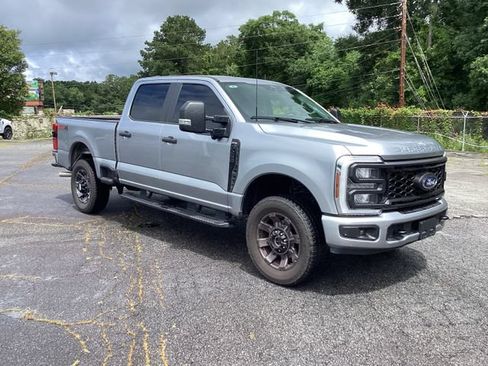 Used 2024 Ford F250 XL w/ STX Appearance Package AWD/4WD image 1