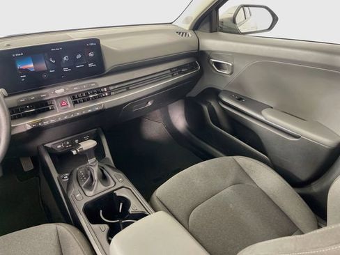 Used 2025 Kia K4 FWD image 22