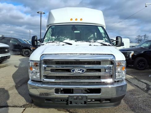 New 2026 Ford E-350 and Econoline 350 Super Duty w/ Power Equipment Group RWD image 32