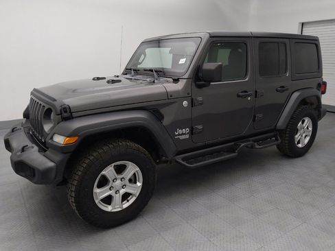 Used 2020 Jeep Wrangler Unlimited Sport S image 2