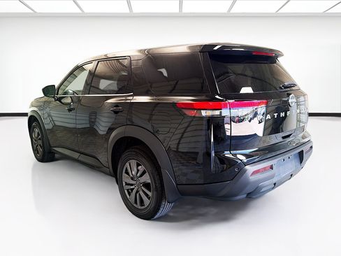 Used 2025 Nissan Pathfinder S FWD image 6