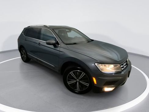 Used 2018 Volkswagen Tiguan SEL AWD/4WD image 1