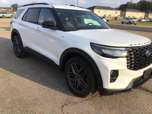 New 2026 Ford Explorer ST-Line w/ ST-Line Street Pack image 6