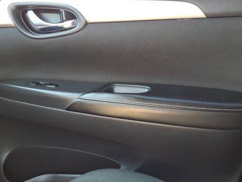 Used 2019 Nissan Sentra S w/ Appearance Package FWD image 23