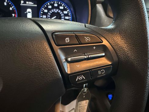 Used 2023 Hyundai Kona SE image 26