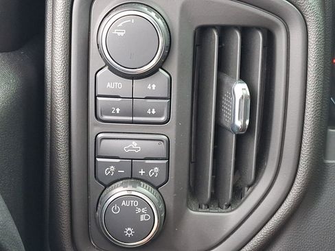 Used 2021 Chevrolet Silverado 1500 Custom Trail Boss AWD/4WD image 22