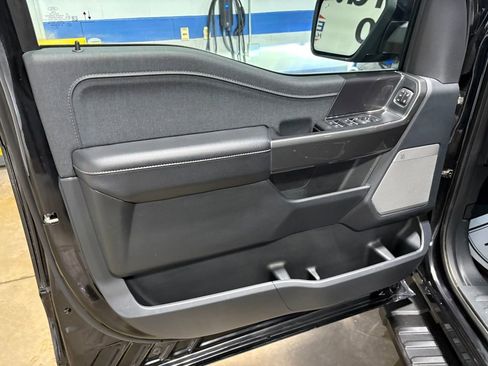 Used 2023 Ford F150 Lariat w/ Equipment Group 502A High image 19