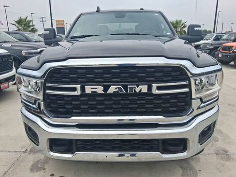 Used 2024 RAM 2500 Big Horn AWD/4WD image 2
