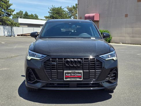 Certified 2025 Audi Q3 2.0T Premium w/ Convenience Package AWD/4WD image 34