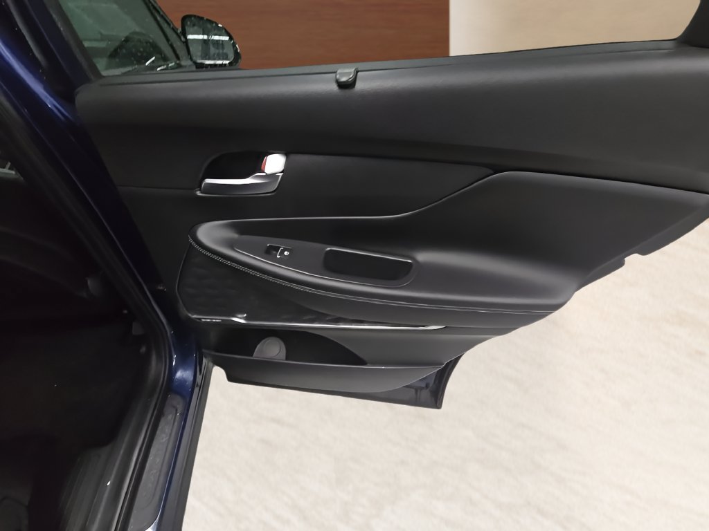 Certified 2023 Hyundai Santa Fe SEL w/ Premium Package FWD image 21